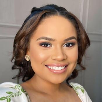 Babysitter in Contagem: Ana