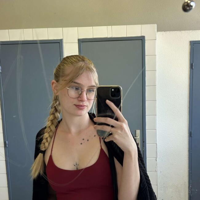 Babysitter in Tours: Amélie