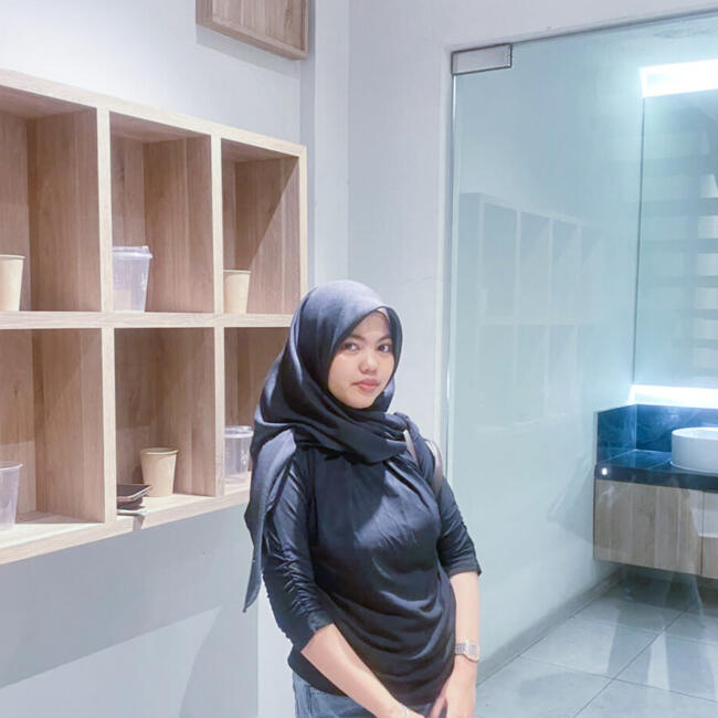 Nanny in Pulau Batam: Lara