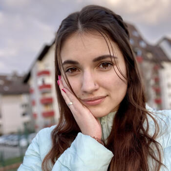 Varuška (Kamnik): Sara