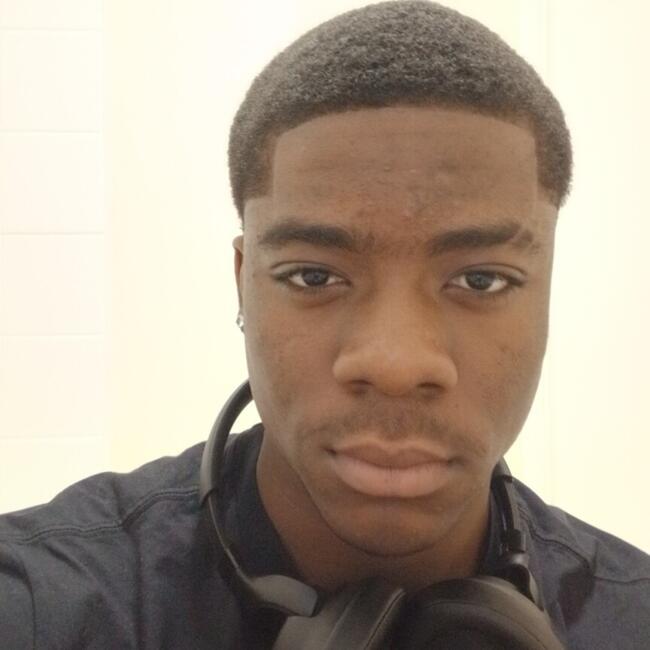 Babysitter in London: Biyi