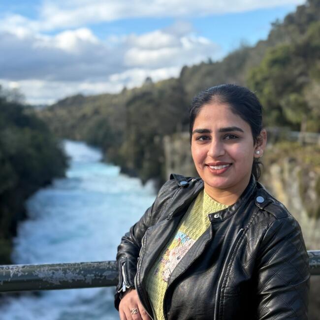 Babysitter in Hamilton: Ramanjot