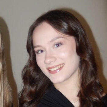 Babysitter in Saint-Andelain: Jade