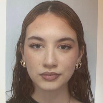 Babysitter in Saint-Mandé: Nawel