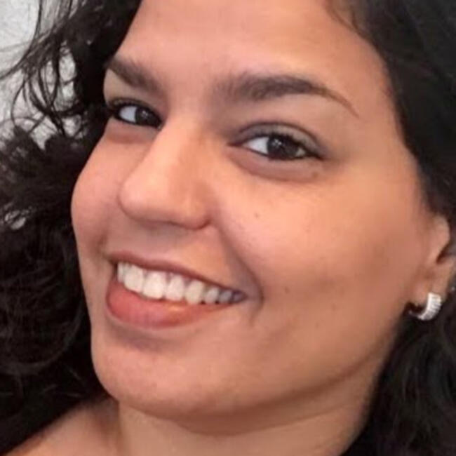 Babysitting job in Brasília: Luciana