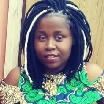 Babysitter Valongo: Nidia