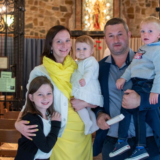 Barnvaktsjobb i Denderwindeke: Athina