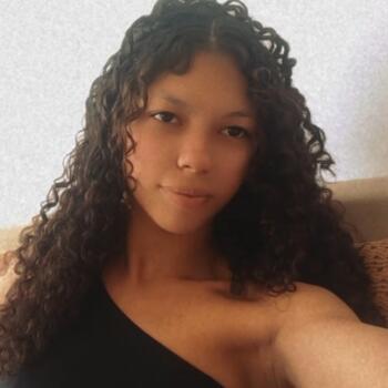 Babysitter João Pessoa: Valquiria