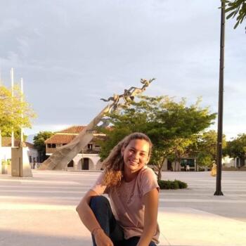 Babysitter in Floridablanca: Maria