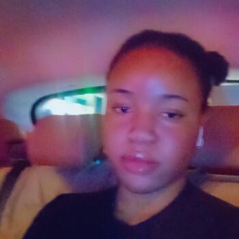 Babysitter in Doha: Toyin