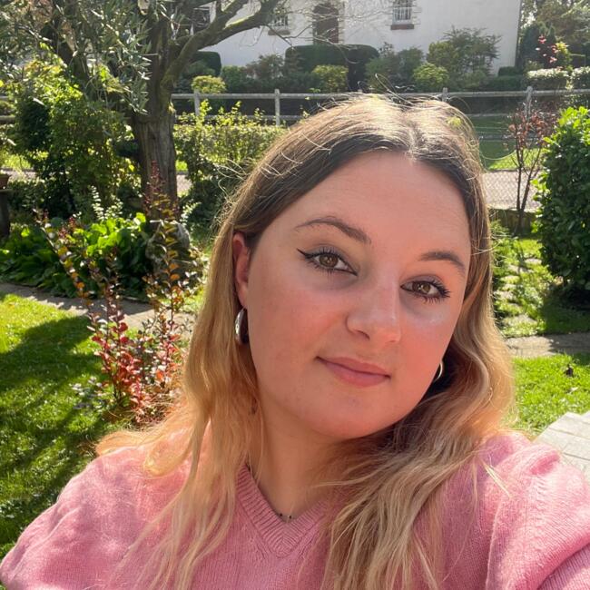 Babysitter in L'Haÿ-les-Roses: Capucine