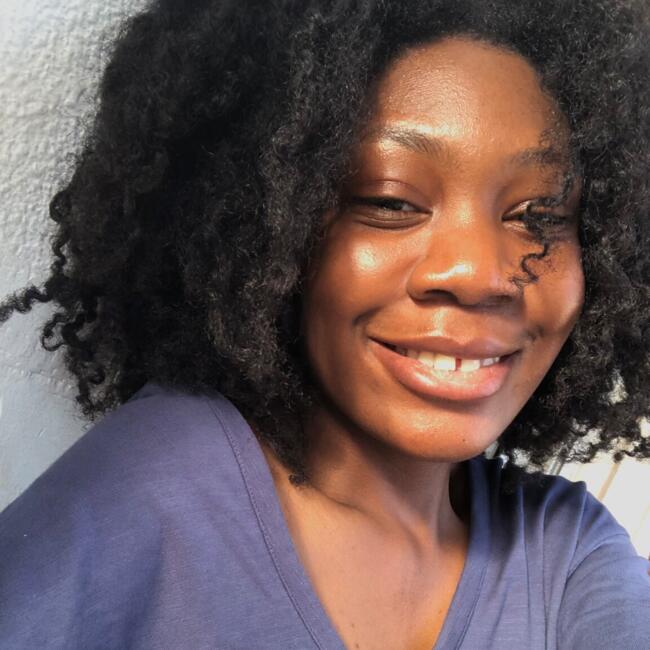 Babysitter em Famões: Bruna T.