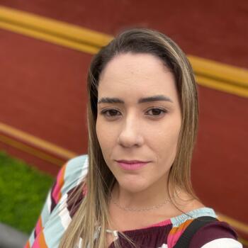 Emprego de babá em São Paulo: emprego de babá Larissa