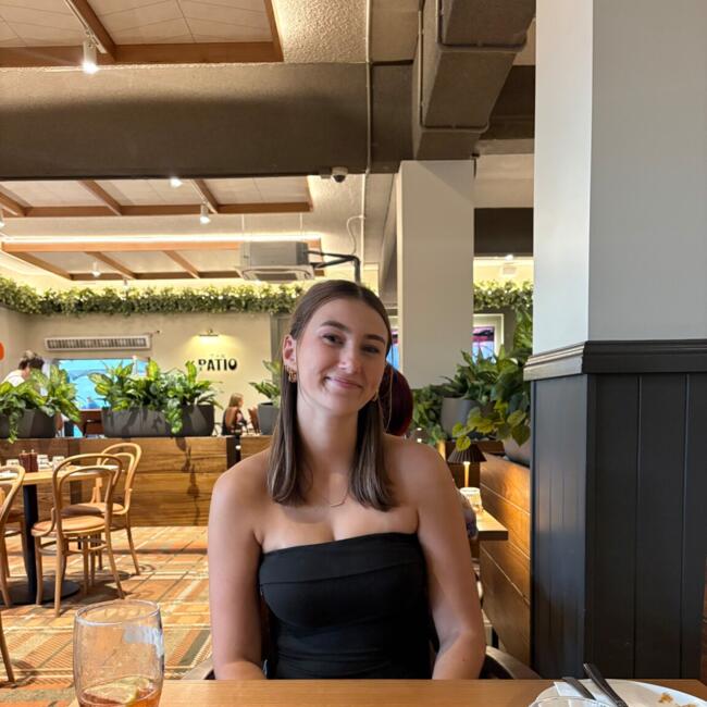 Babysitter in Perth: Indiana