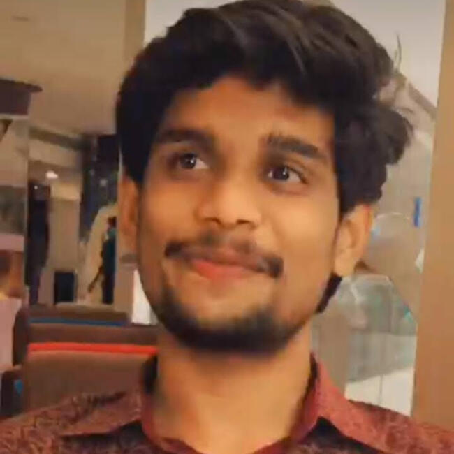 हैदराबाद में बेबीसिटर: Premkumar