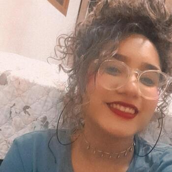 Babá em Ribeirão Preto: Larissa