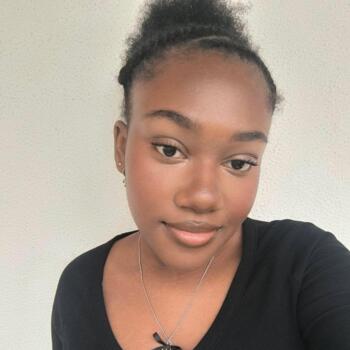 Babysitter στην περιοχή Αθήνα: Annabelle