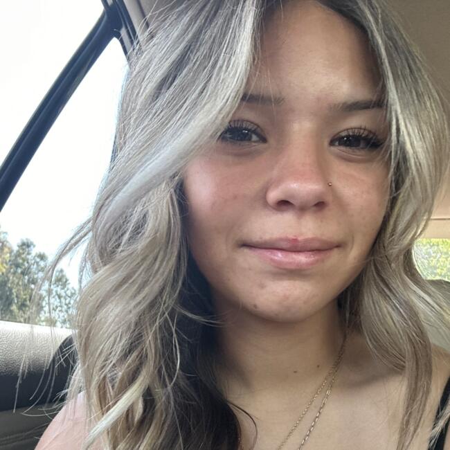 Babysitter in Huntington Beach: Alyssa