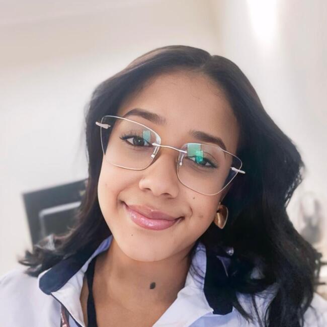 Babysitter in Belo Horizonte: Julia