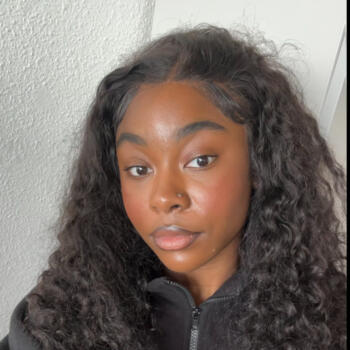 Babysitter Les Mureaux: Grace-Marie