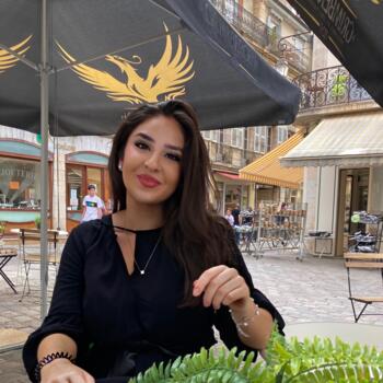 Baby-sitter in Daix: Meryem