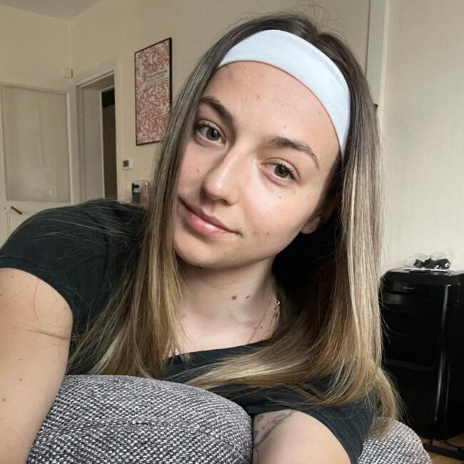 Babysitter in La Riche: Margot