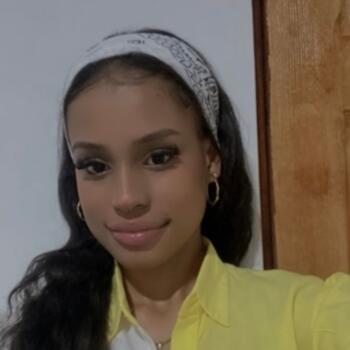Babysitter in Heredia: Layeska