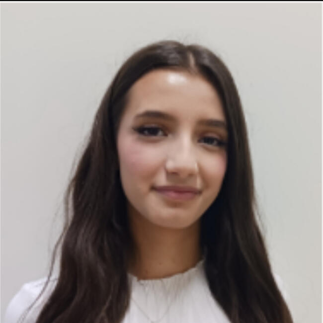 Babysitter in Wien: Hanan