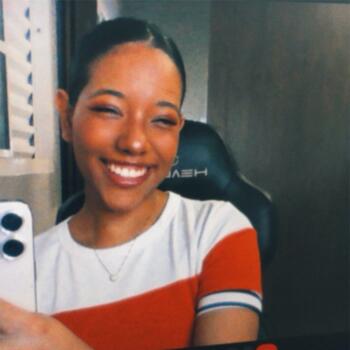 Babysitter in Ribeirão Preto: Letícia