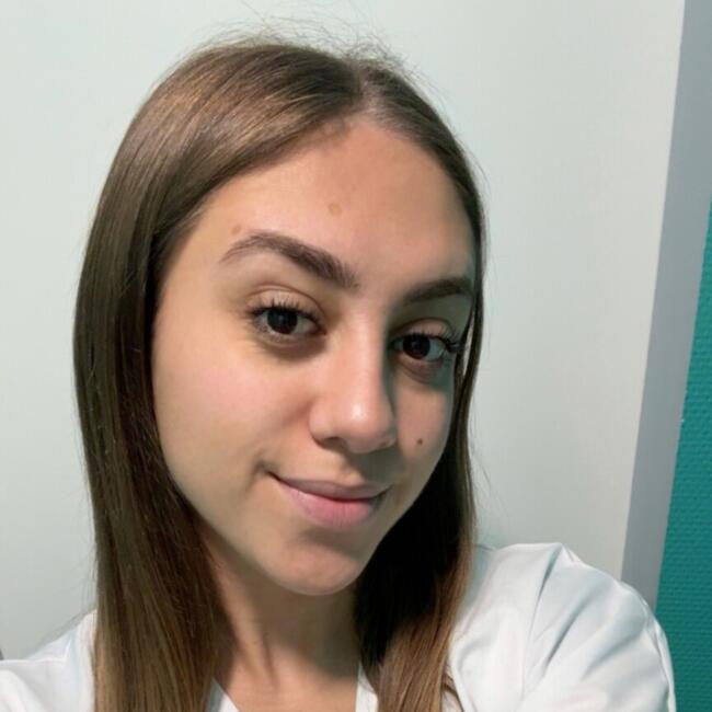 Babysitter in Mérignac: Marion