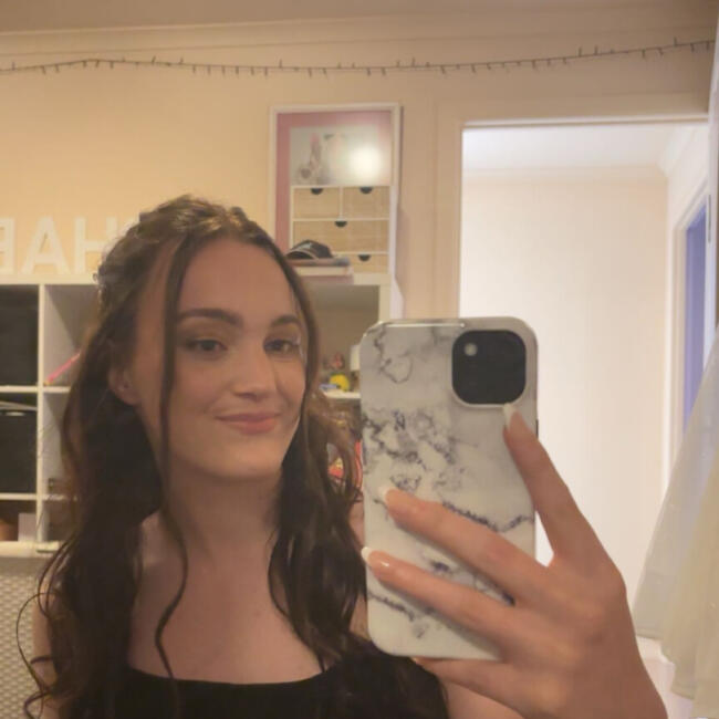 Babysitter in Bacchus Marsh: Shae