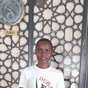 مربية أطفال في أبوظبي: Nivah