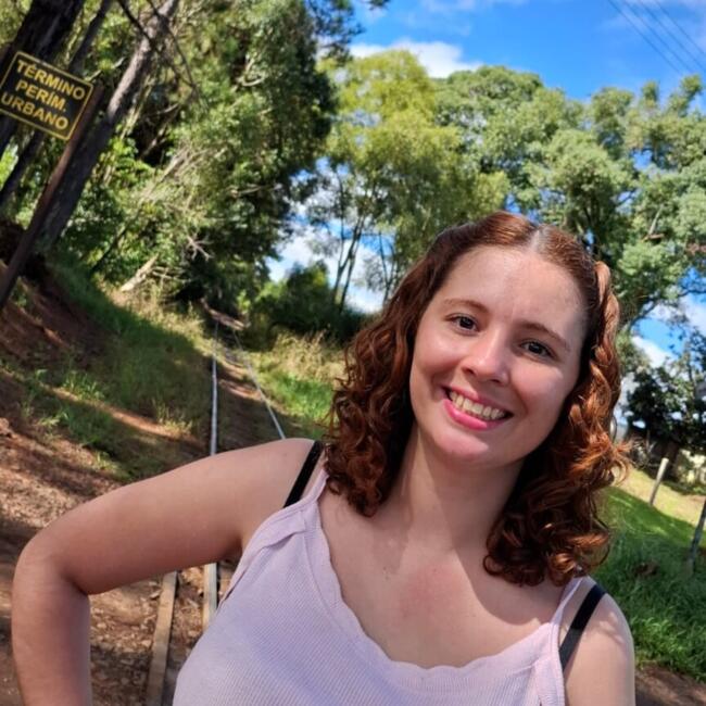 Babá em Campo Mourão: Luana