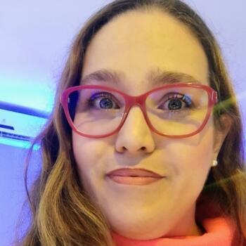 Babysitter Curitiba: Elaine