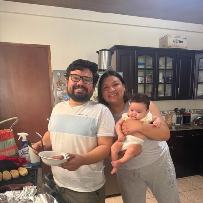 Babysitting job in Santa Tecla: Andrea Esmeralda