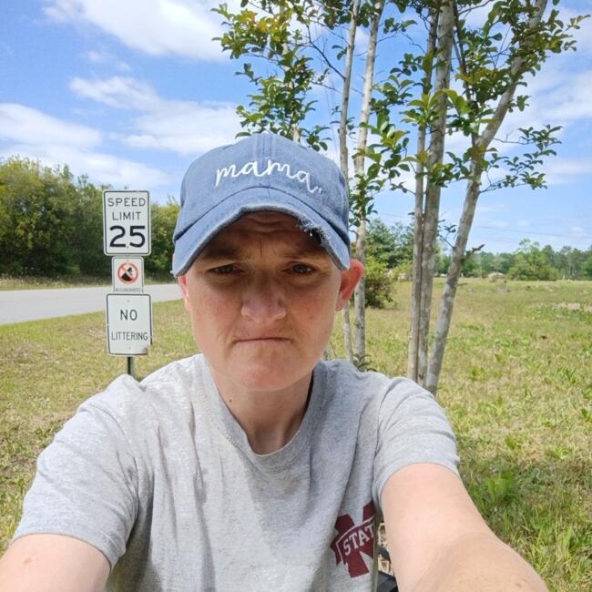 Babysitter in Moss Point: Mandy