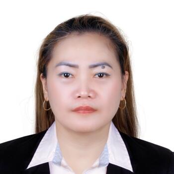 جليسة أطفال في دبي: Ethel