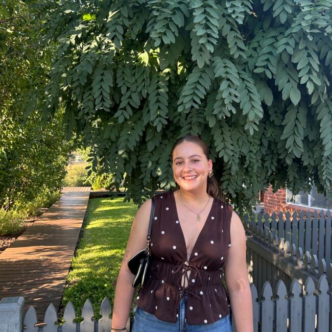 Babysitter in Tamworth: Josie