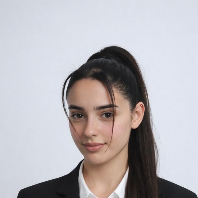 Babysitter in Chatou: Dalila