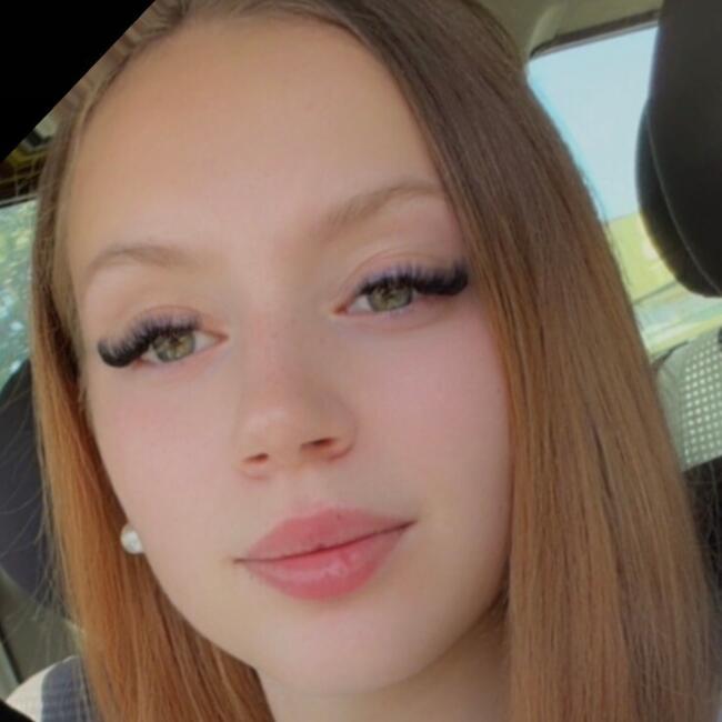 Babysitter in Roanne: Kenza