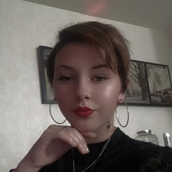 Babysitter in Romans-sur-Isère: Lola