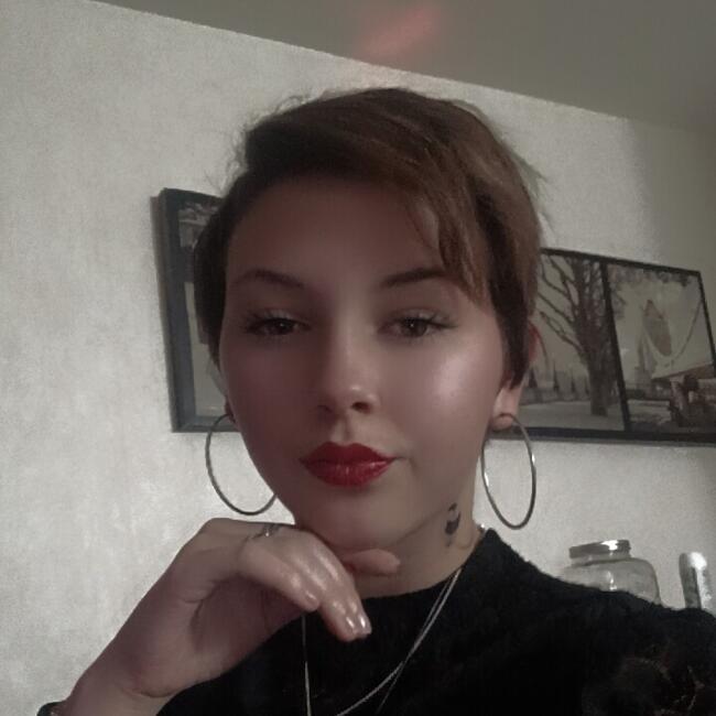 Babysitter in Romans-sur-Isère: Lola