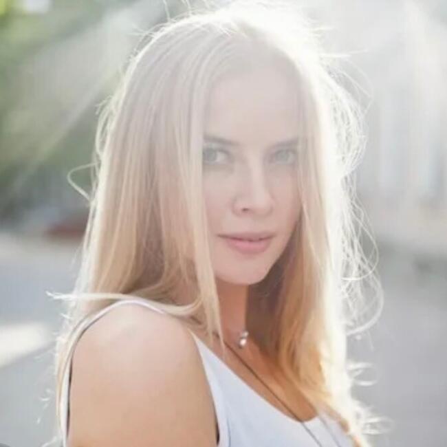 Babysitting job in Suresnes: Kristina