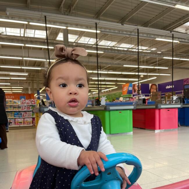 Trabalho de babysitting em Porto: Raissy