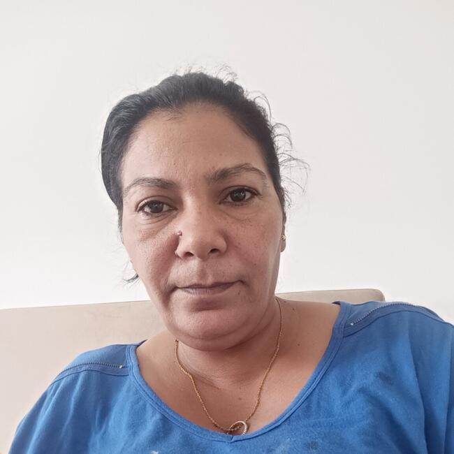 Babysitter in Aryanah: Samara