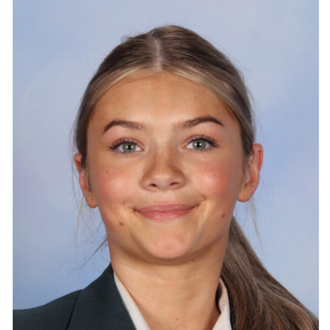 Babysitter in Gold Coast: Emma