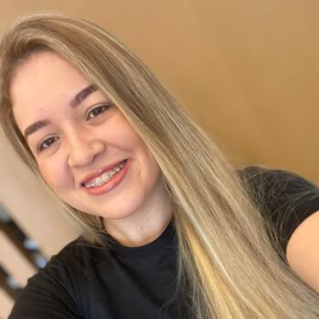 Família Recife: Camila