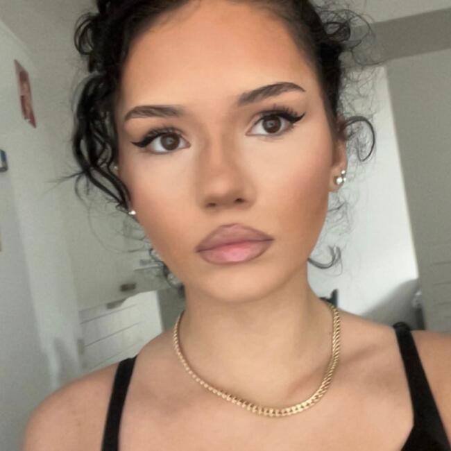 Babysitter in Helsinki: Suela