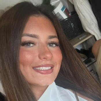 Babysitter in Canterbury: Lacey - Lou