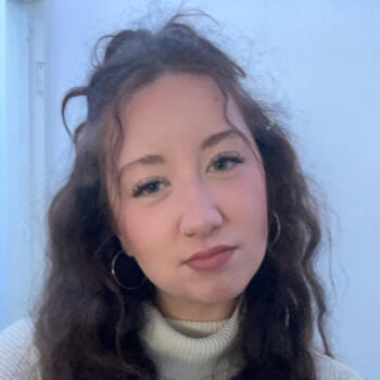 Babysitter in Newport (England): Jasmine